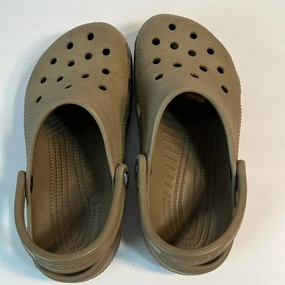 CROCS Men’s size 5 in tan Sandals - Picture 5 of 9